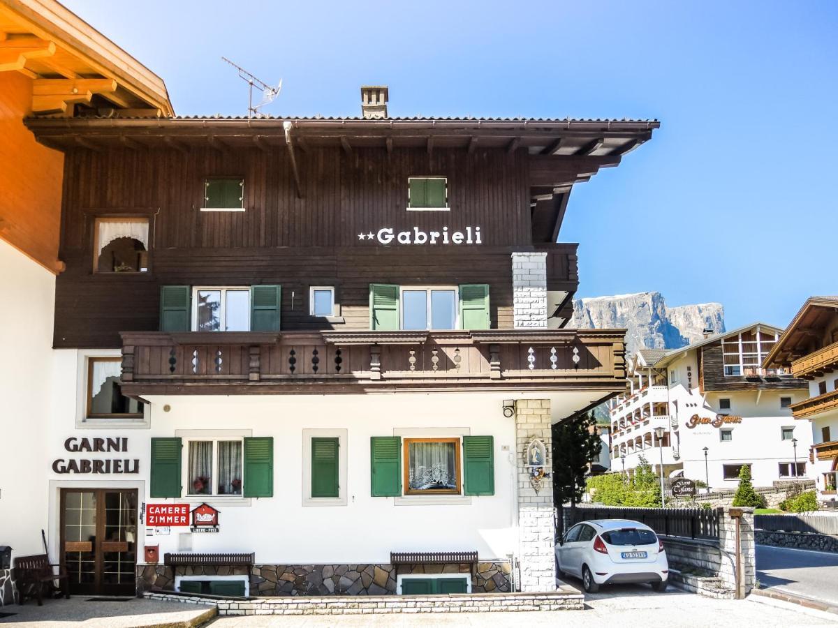 科瓦拉因巴迪亚Garni Gabrieli住宿加早餐旅馆 外观 照片