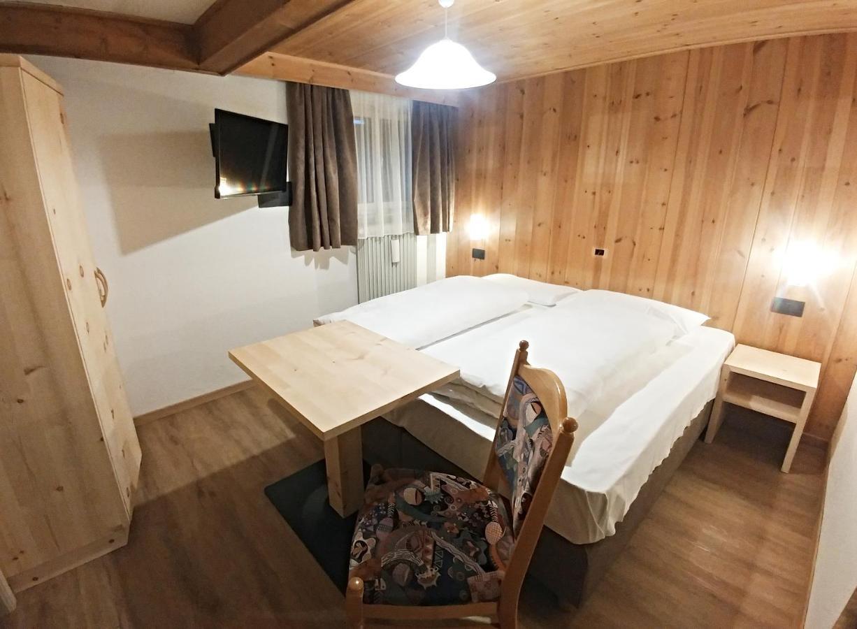 科瓦拉因巴迪亚Garni Gabrieli住宿加早餐旅馆 外观 照片